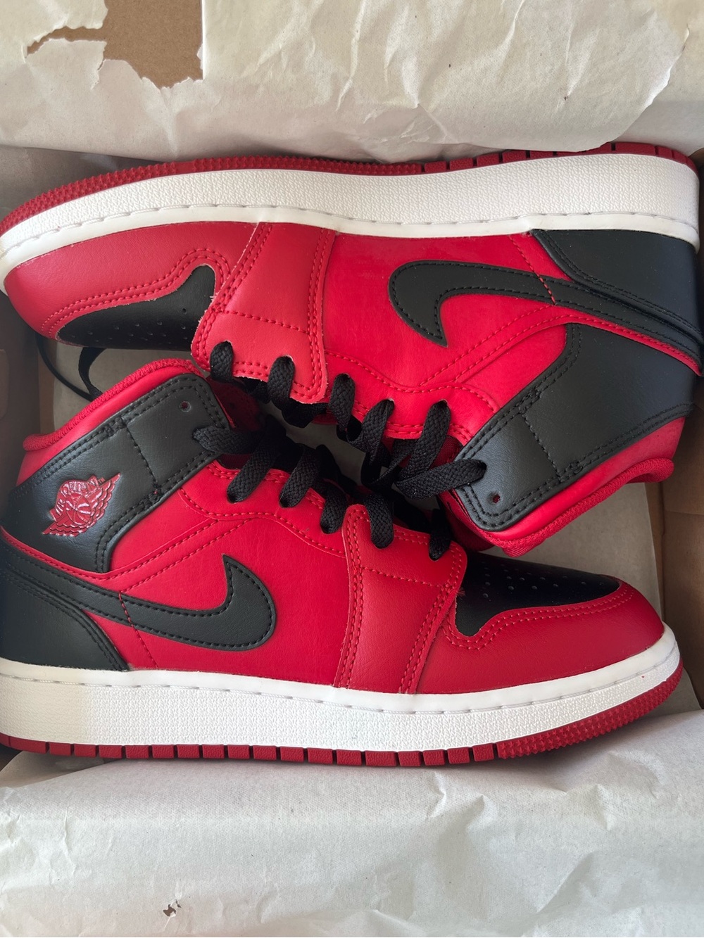Nike Air Jordan 1 Mid (GS) - Red, Black, White